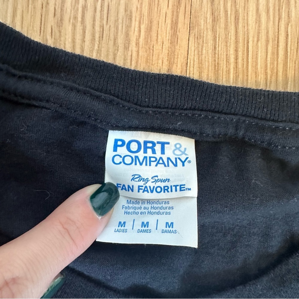 FRIENDS Happy Thanksgiving Graphic Tee Women’s Size Medium - Picture 3 of 4